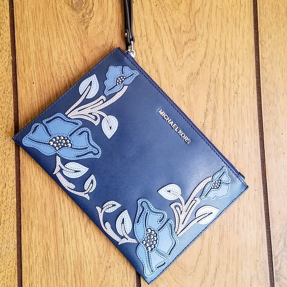 💼Michael Kors Slim Clutch w/ 🌺 Embellishments - Picture 2 of 5